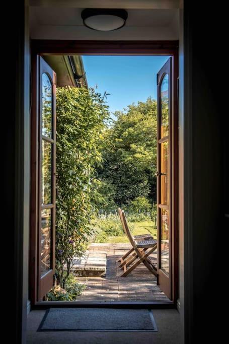 Lovely Quiet Cottage Sleeps 4 Adults, 4 Children, Dog Friendly Клей некст дъ Сий Екстериор снимка